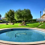 Townhouse 700m From Sao Rafael * البوفيرا