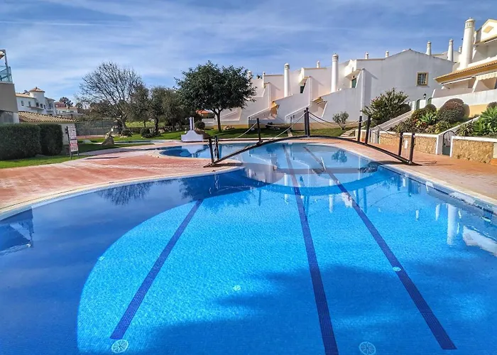 Townhouse 700m From Sao Rafael Vila