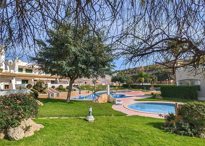 Vila Townhouse 700m From Sao Rafael